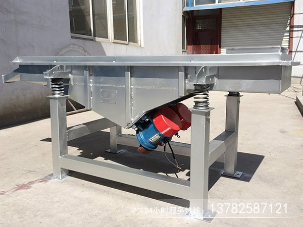 不銹鋼振動篩分機應(yīng)用在對物料保護比較好的行業(yè)