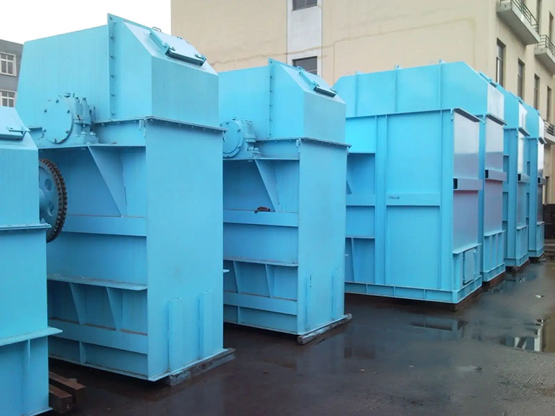 往復式提升機輸送物料質量不能大，粒度也不能大(z型連續往復式提升機)